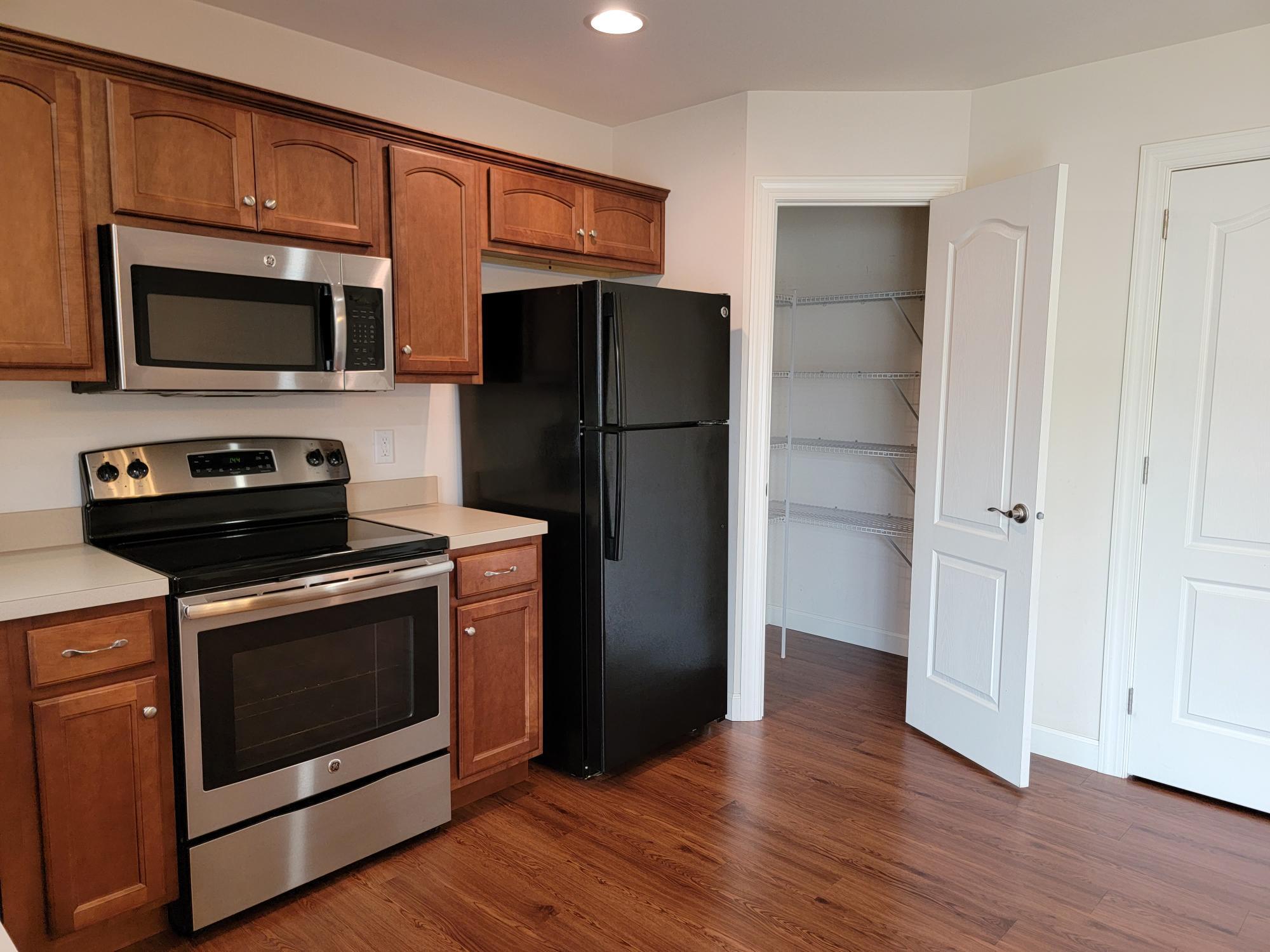 Building Photo - 5231 Summerfield Dr