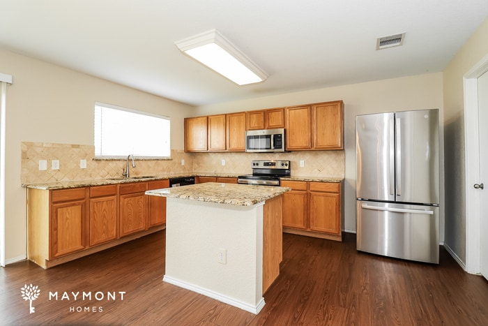 Building Photo - 200 Cheyenne Dr