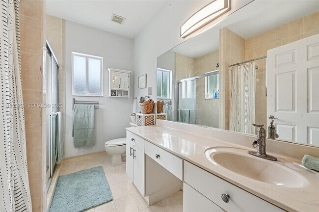 Building Photo - 3228 SE 3rd Dr