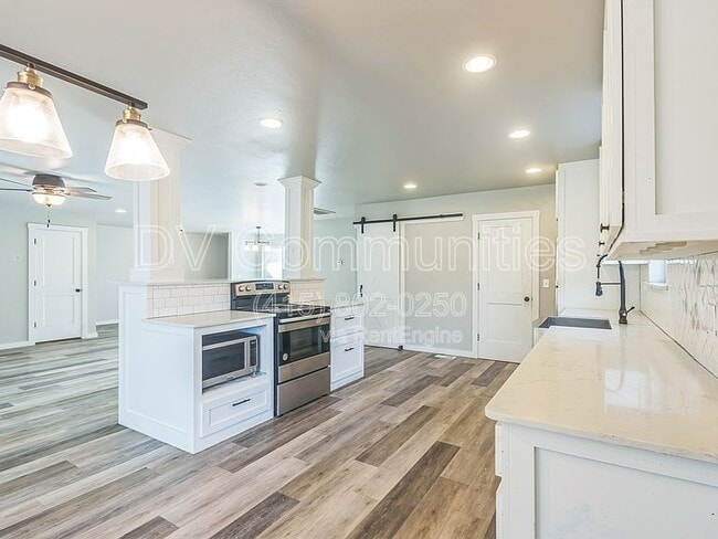 Building Photo - 3408 Oak Grove Dr