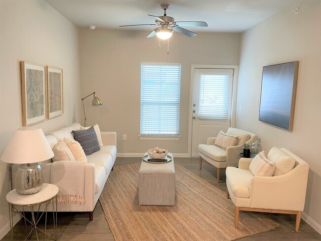 Building Photo - 4702 Old Brownsville Rd