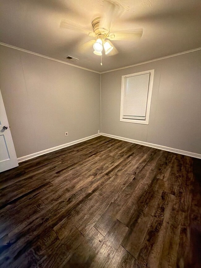 Building Photo - Very Nice Newly Renovated Home in Glenview