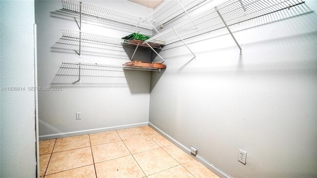 Building Photo - 11101 SW 15th Manor