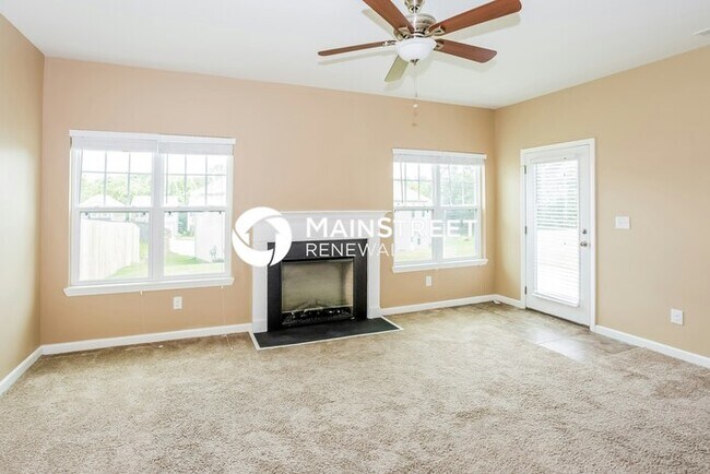 Building Photo - 3 Bedroom Pet-Friendly Home in Concord, NC with Main Street Renewal