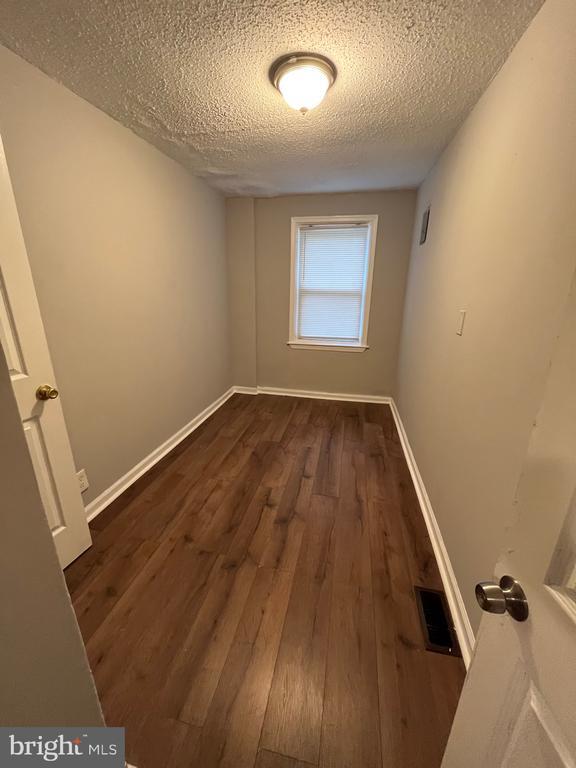 Building Photo - 5413 Belle Vista Ave