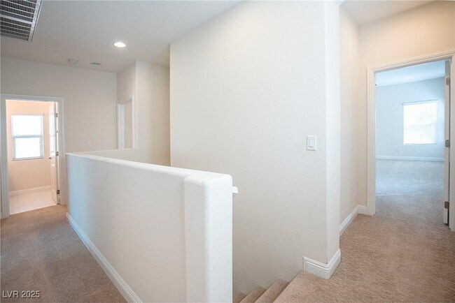 Building Photo - 9419 Sparkling Wing Ct