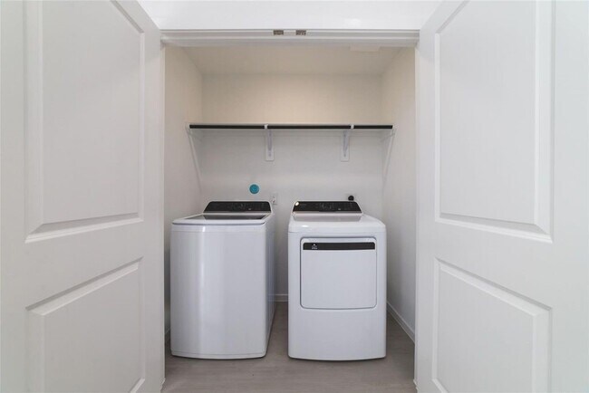 Building Photo - 3056 Harrier Dr