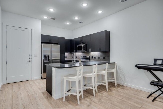 Building Photo - 4801 Springdale Rd