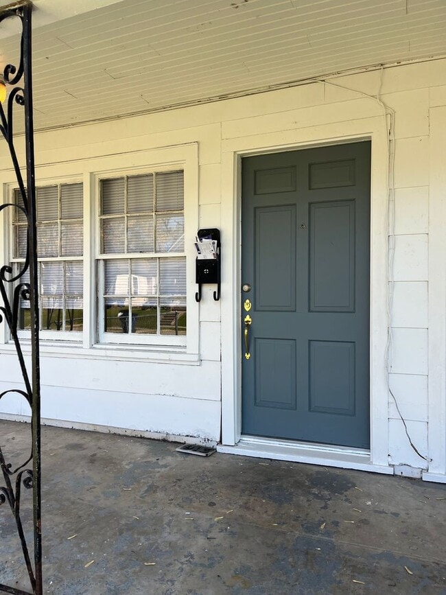 Building Photo - SOUTH FORK-SOUTH 22ND DUPLEX