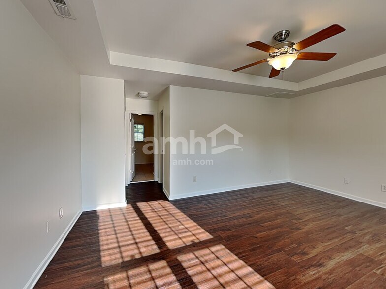 Building Photo - 2800 Meherrin Ct