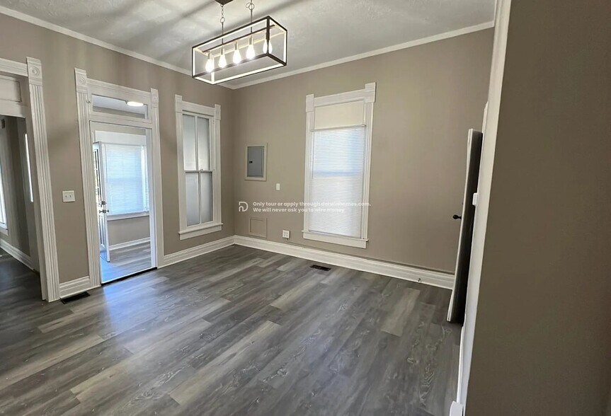 Building Photo - 910 Watt St