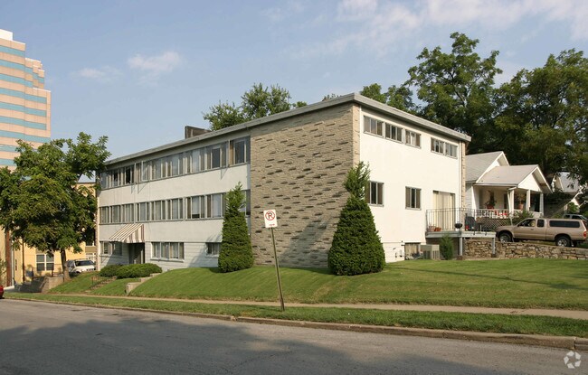 Building Photo - SUMMIT 46