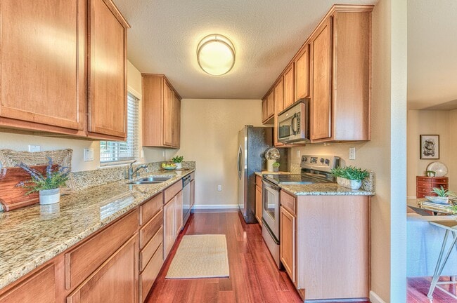 Building Photo - Ground Floor Condo at Footprints on the Bay