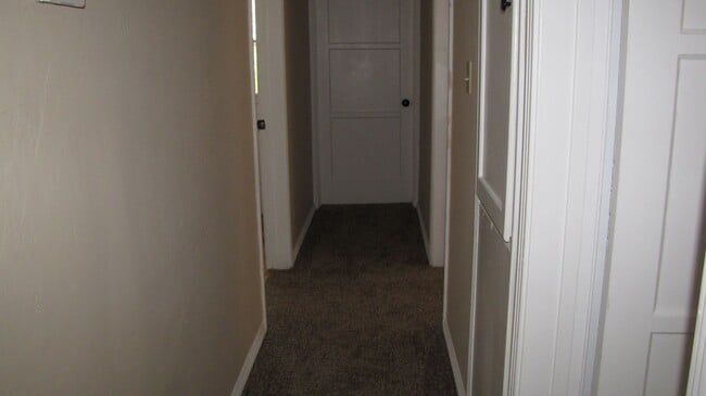 Building Photo - 105 Brighton Way