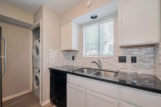 Building Photo - 12100 Melville Dr