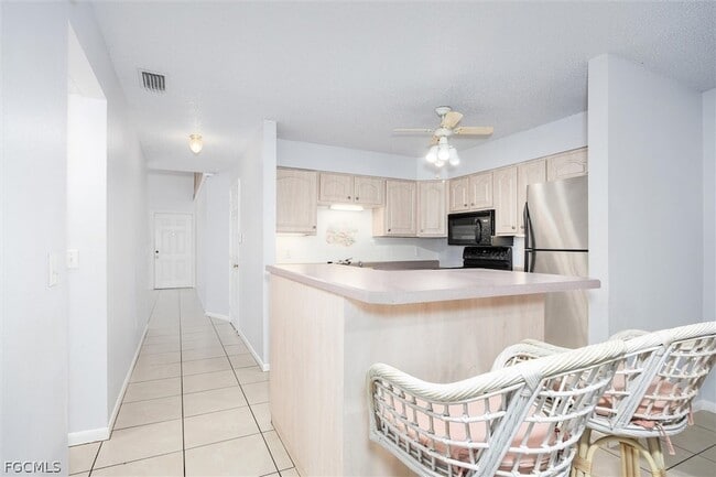 Building Photo - 7261 Albany Rd