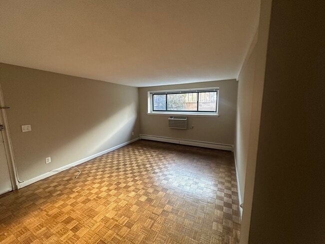 Building Photo - 375 Harvard St