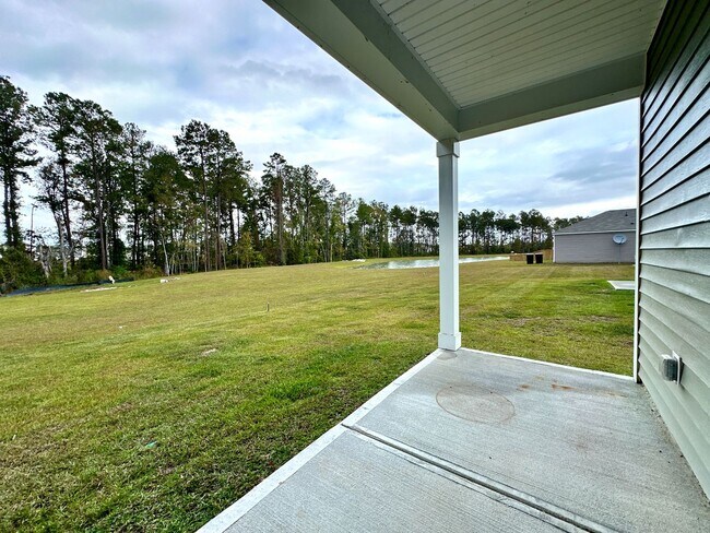 Building Photo - 3/2 home in Pine Hills in Cane Bay of Summerville!