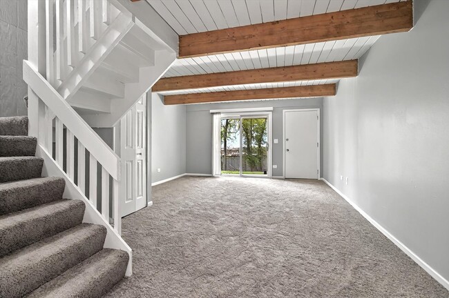 Building Photo - 126 Cora Ave