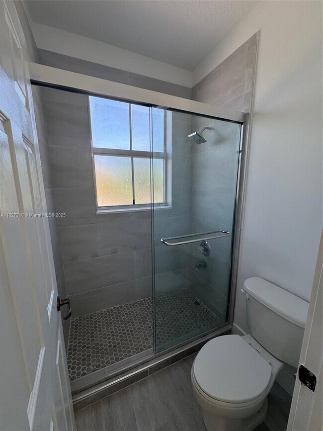 Building Photo - 11362 SW 137th Pl
