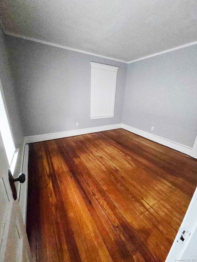 Building Photo - 652 Watertown Ave