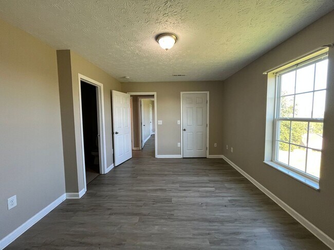 Building Photo - 3 bedroom 2 bath Single Family home in Dan...