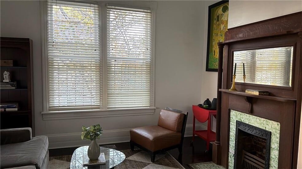 Building Photo - 194 Hendrix Ave SW