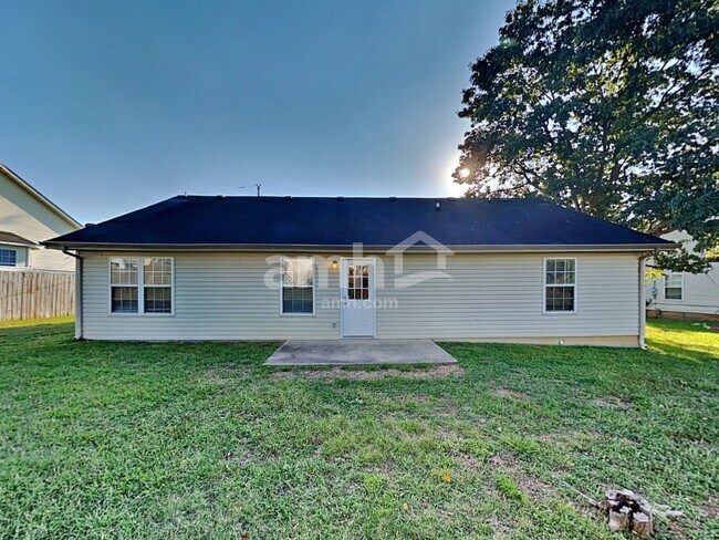 Building Photo - 634 Mable Dr