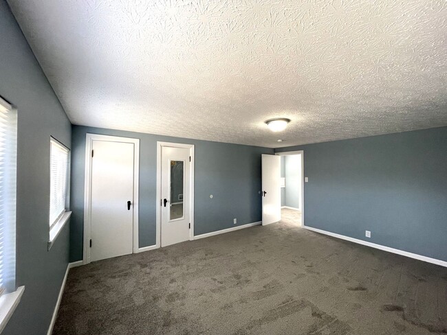 Building Photo - 1285 Linwood Ave