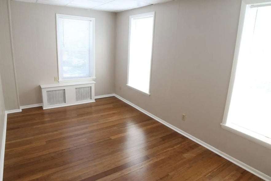 Bedroom 1 - 1313 N Scott St