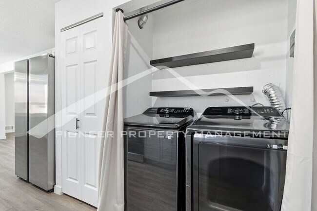 Building Photo - Charming Home with Washer/Dryer and Storage Shed