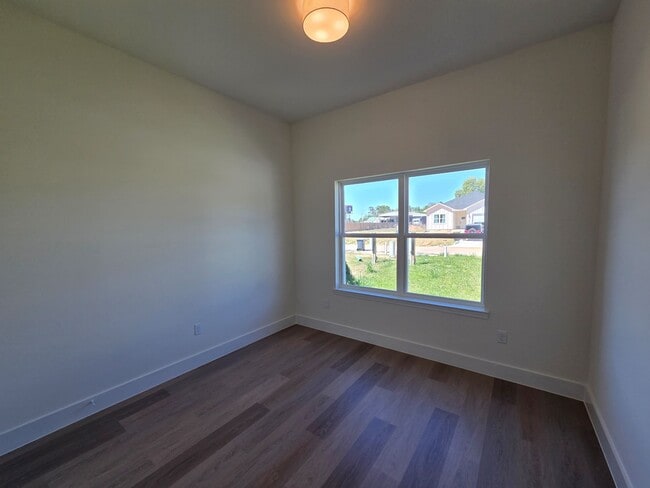 Building Photo - 16276 Jeet St