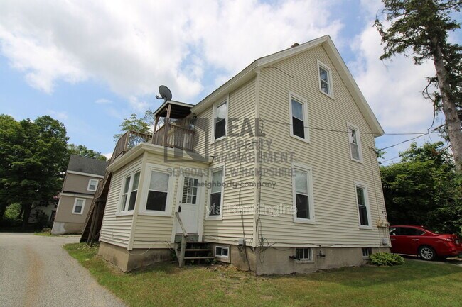 Building Photo - 27 Rochester St