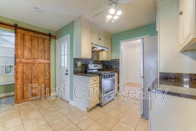 Building Photo - 4560 Boyce Rd