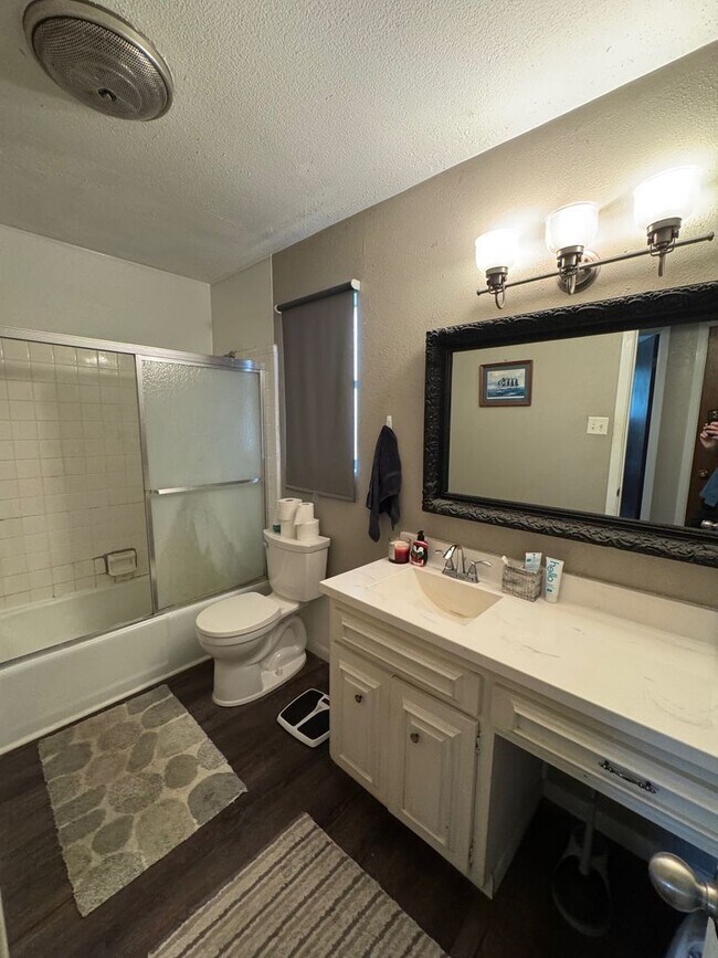 Building Photo - Corner Lot Home with Beautiful Trees