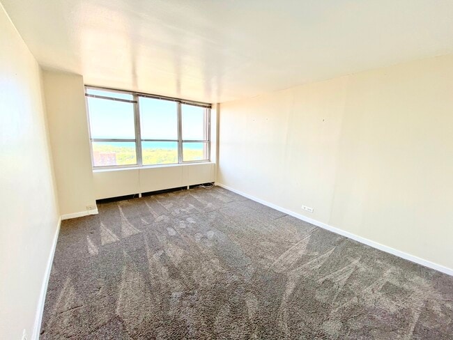 Building Photo - 655 W Irving Park Rd