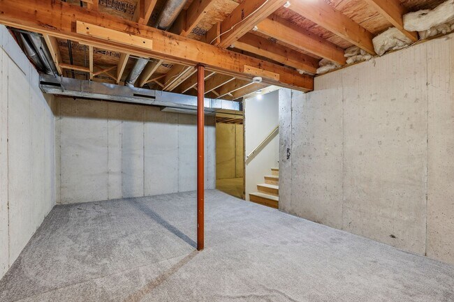 Building Photo - 912/914 Hartzheim Drive