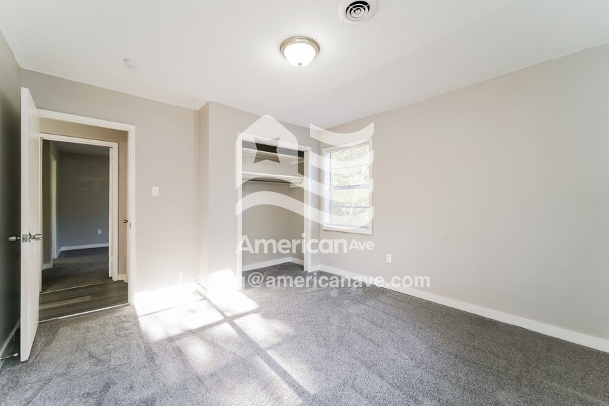 Building Photo - 522 Beaverbrook Dr