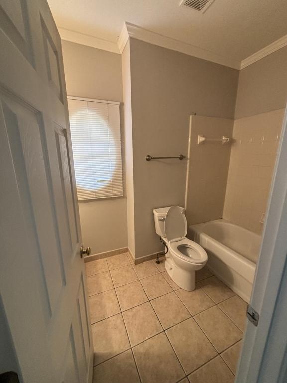 Building Photo - 5465 Vinings Lake Way SW