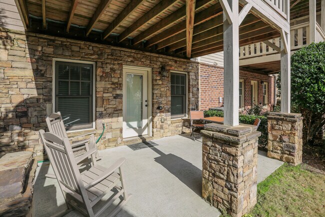 Building Photo - 2114 W Village Xing