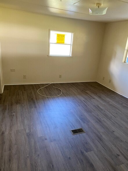 Building Photo - 36517 Sunshine Rd