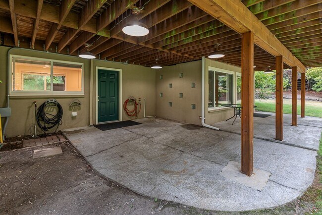 Building Photo - 23607 3rd Ave SE