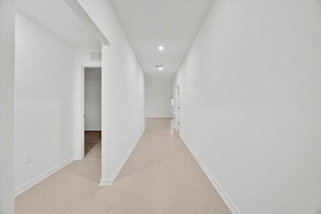 Building Photo - 2398 McKinley Dr