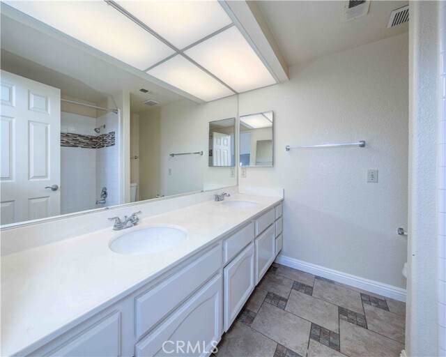 Building Photo - 2985 Amber Dr