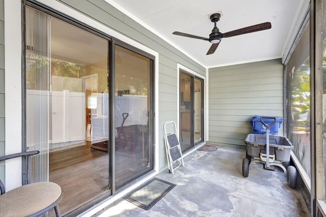 Building Photo - 602 Lakewood Dr