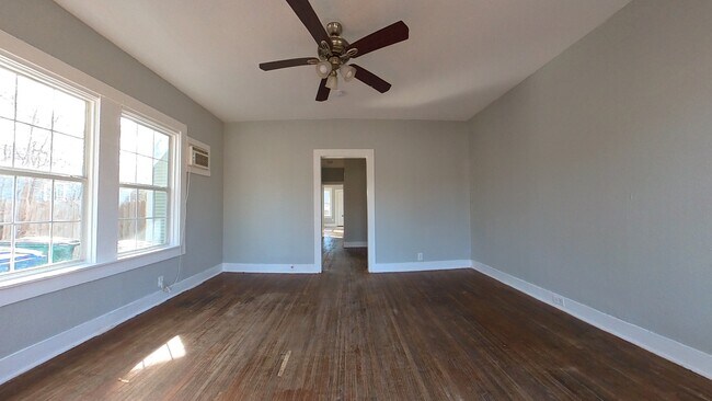 Building Photo - 540 Kayton Ave