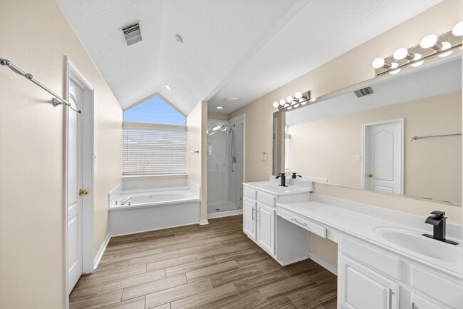 Building Photo - 623 S Marathon Way