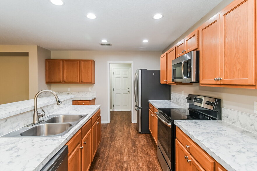 Building Photo - 3859 Marsh Bluff Dr