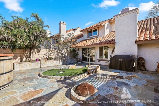 Building Photo - Beach townhome Vacation Rental with two ca...