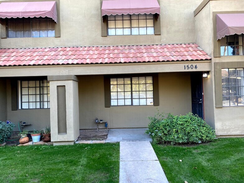 Primary Photo - 1504 W La Jolla Dr